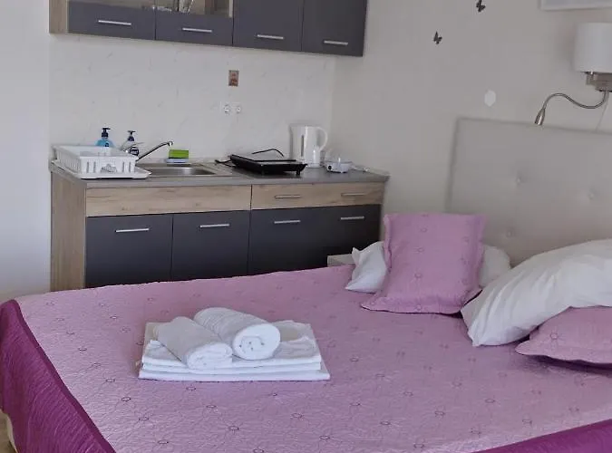 Lägenhetshotell Blaxy Stefi Douăzeci şi Trei August