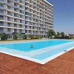 Aparthotel Blaxy Stefi Douazeci si Trei August