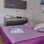 Aparthotel Blaxy Stefi Douăzeci şi Trei August