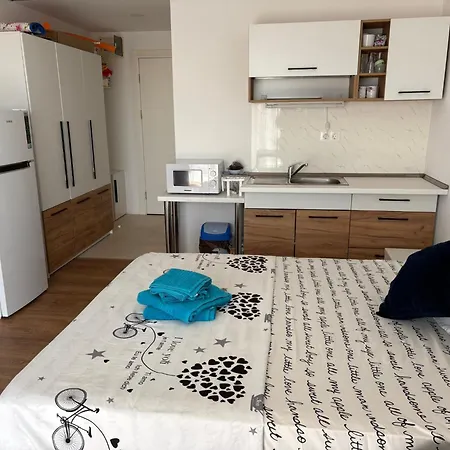 Blaxy Stefi 3* Douăzeci şi Trei August