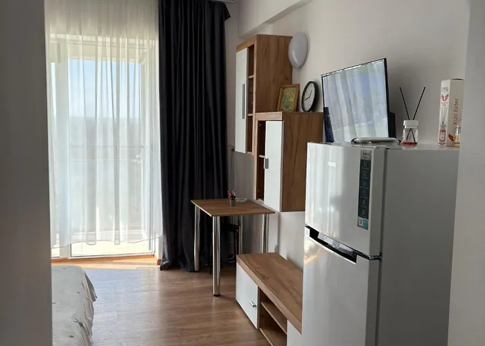 Blaxy Stefi 公寓式酒店 Douăzeci şi Trei August